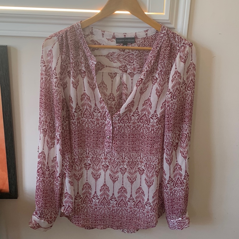 Classic Editions, Sz M, light and flowy boho chic blouse with adjustable sleeve